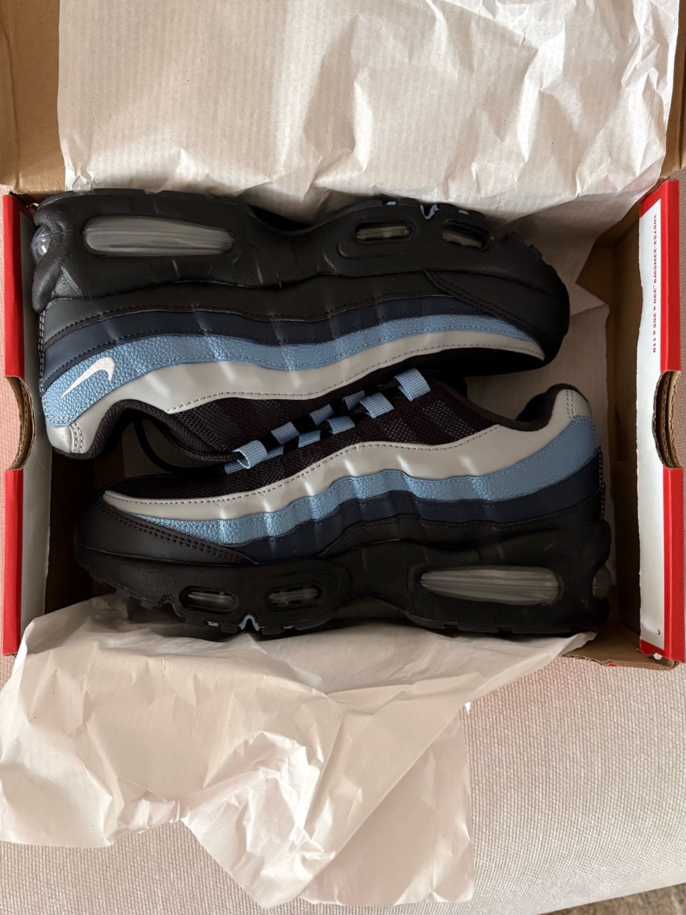 Nike Air Max 95 Big Bubble Black & Light Blue Sneakers Size 5.5Y - Picture 4 of 5